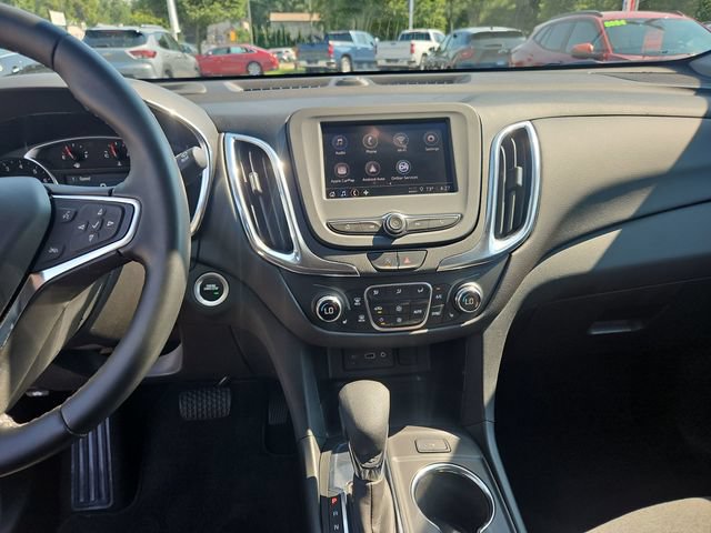 Used 2024 Chevrolet Equinox LT FWD image 17