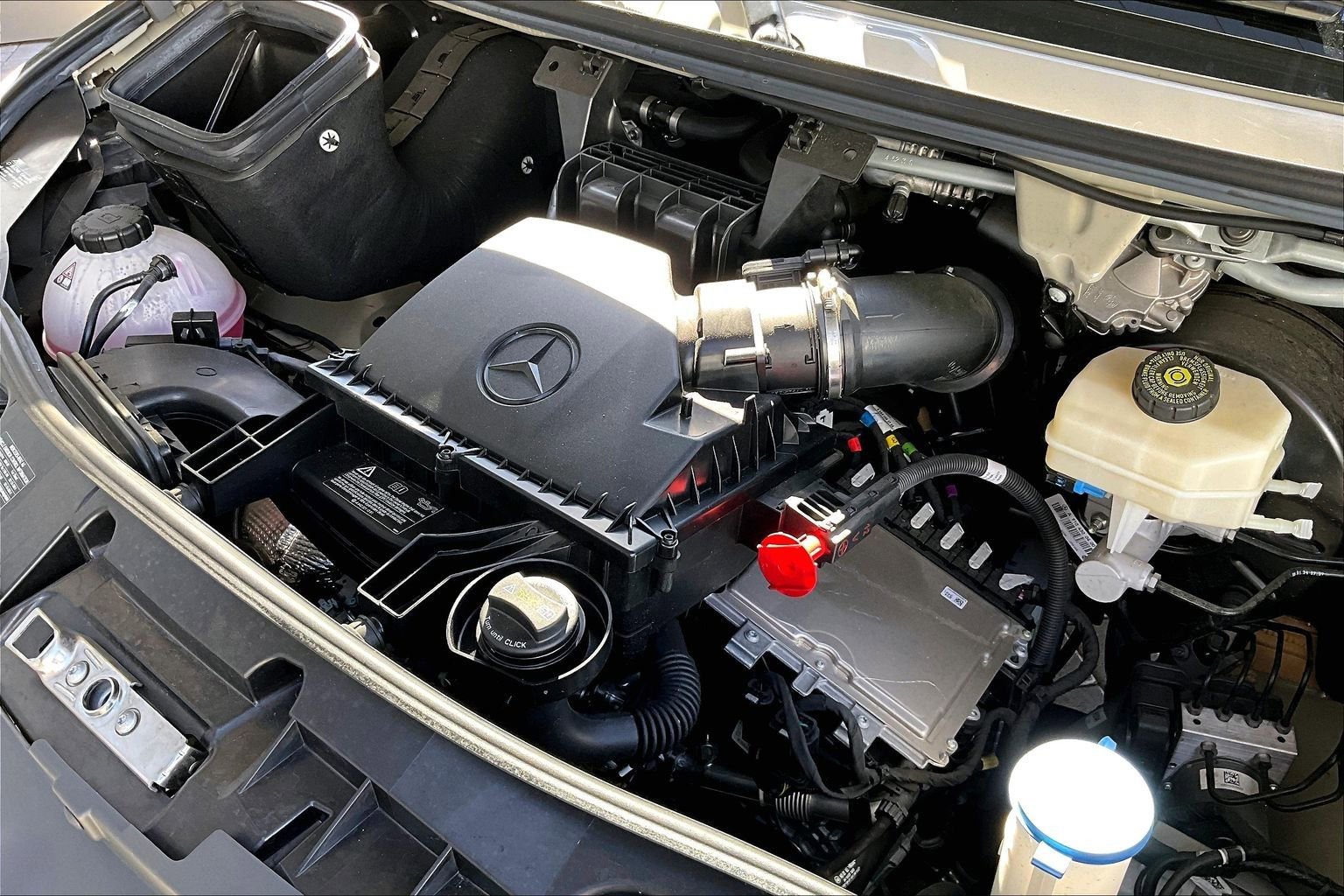 Used 2024 Mercedes-Benz Sprinter 2500 image 32