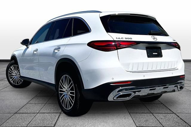Used 2026 Mercedes-Benz GLC 300 4MATIC image 3