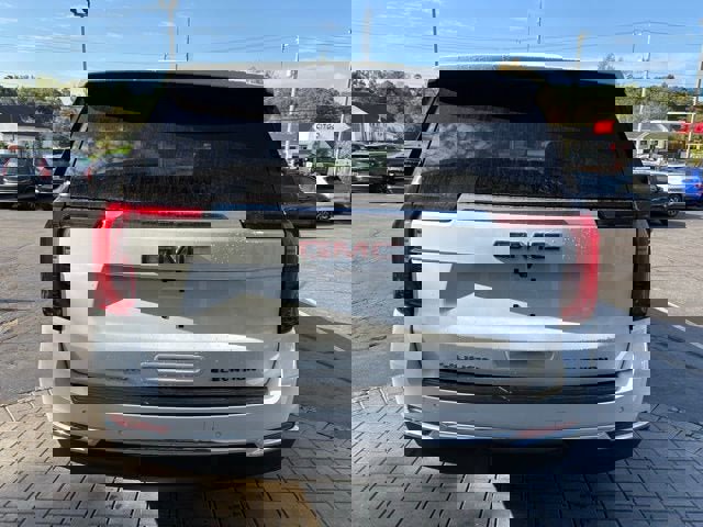 New 2026 GMC Yukon Elevation image 10