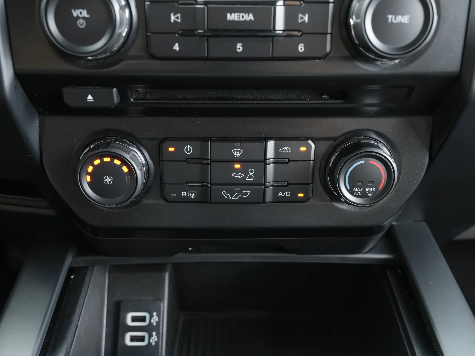 Used 2018 Ford F150 XL w/ Equipment Group 101A Mid RWD image 16