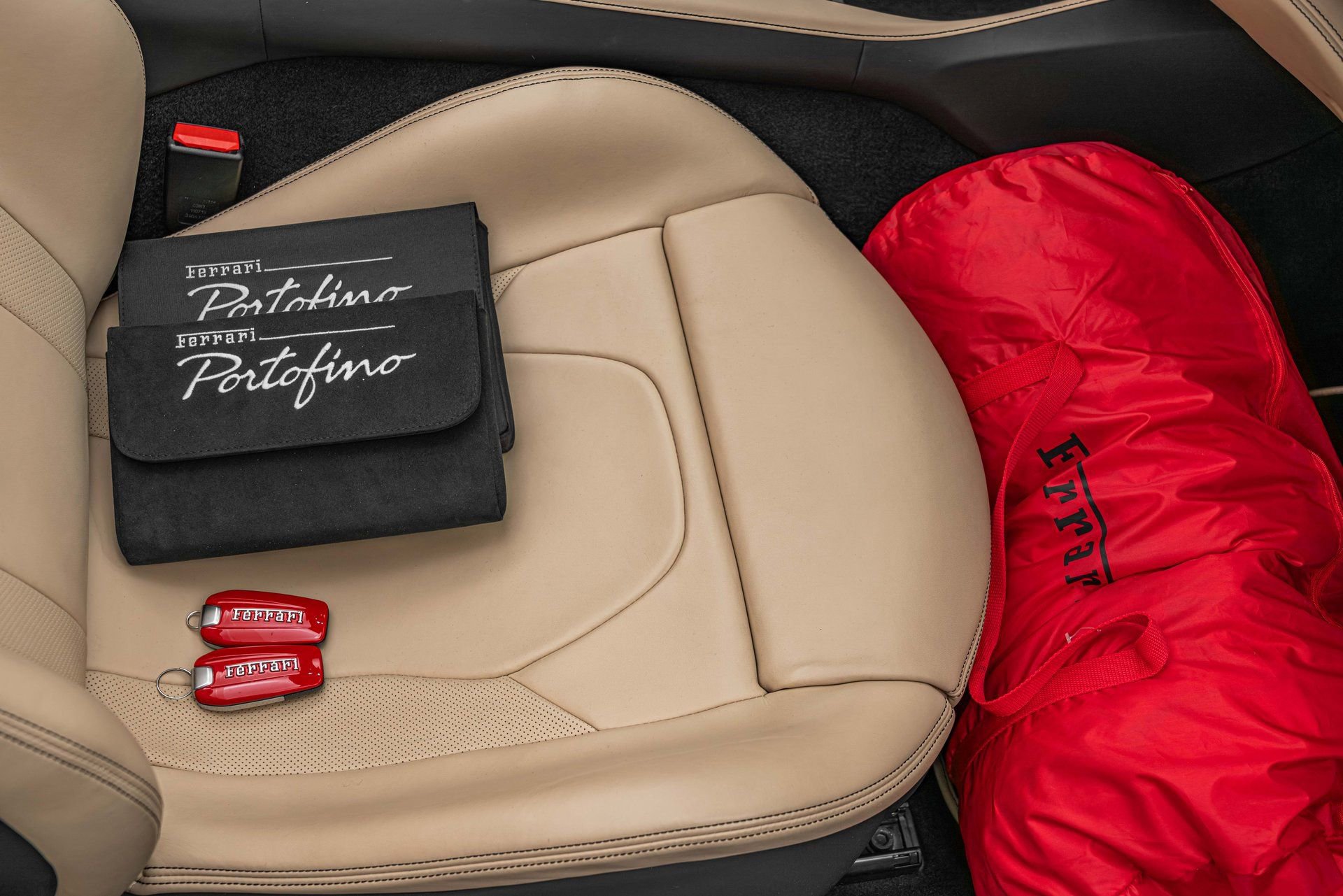 Certified 2020 Ferrari Portofino RWD image 29