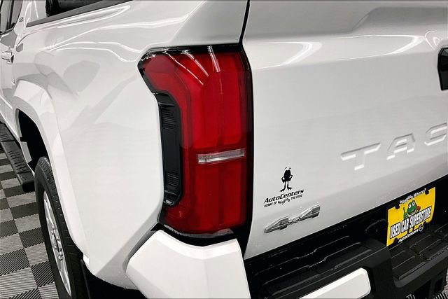 Used 2024 Toyota Tacoma SR5 image 33