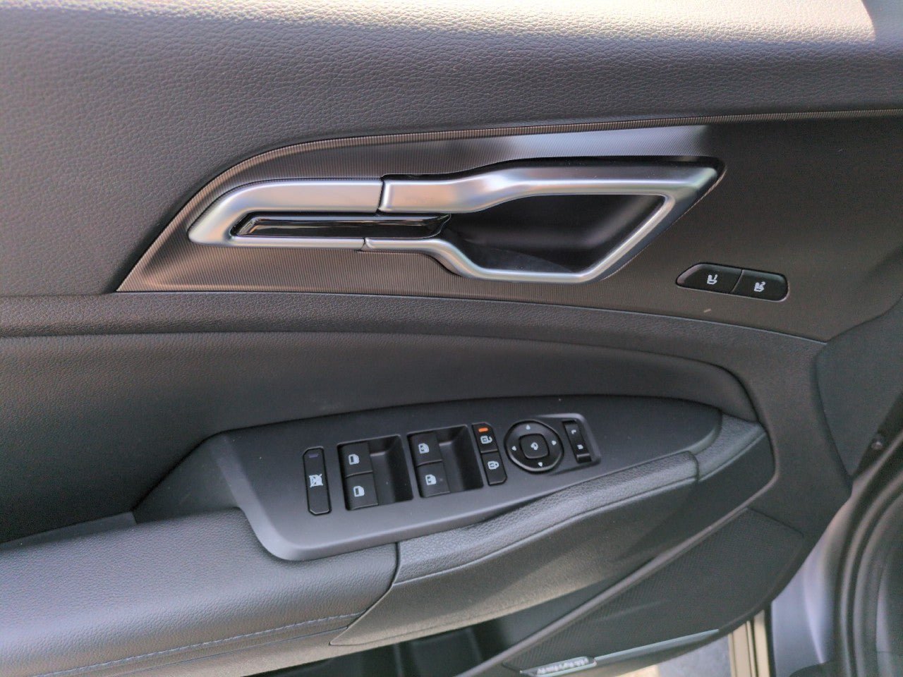 New 2026 Kia Sportage SX FWD image 15