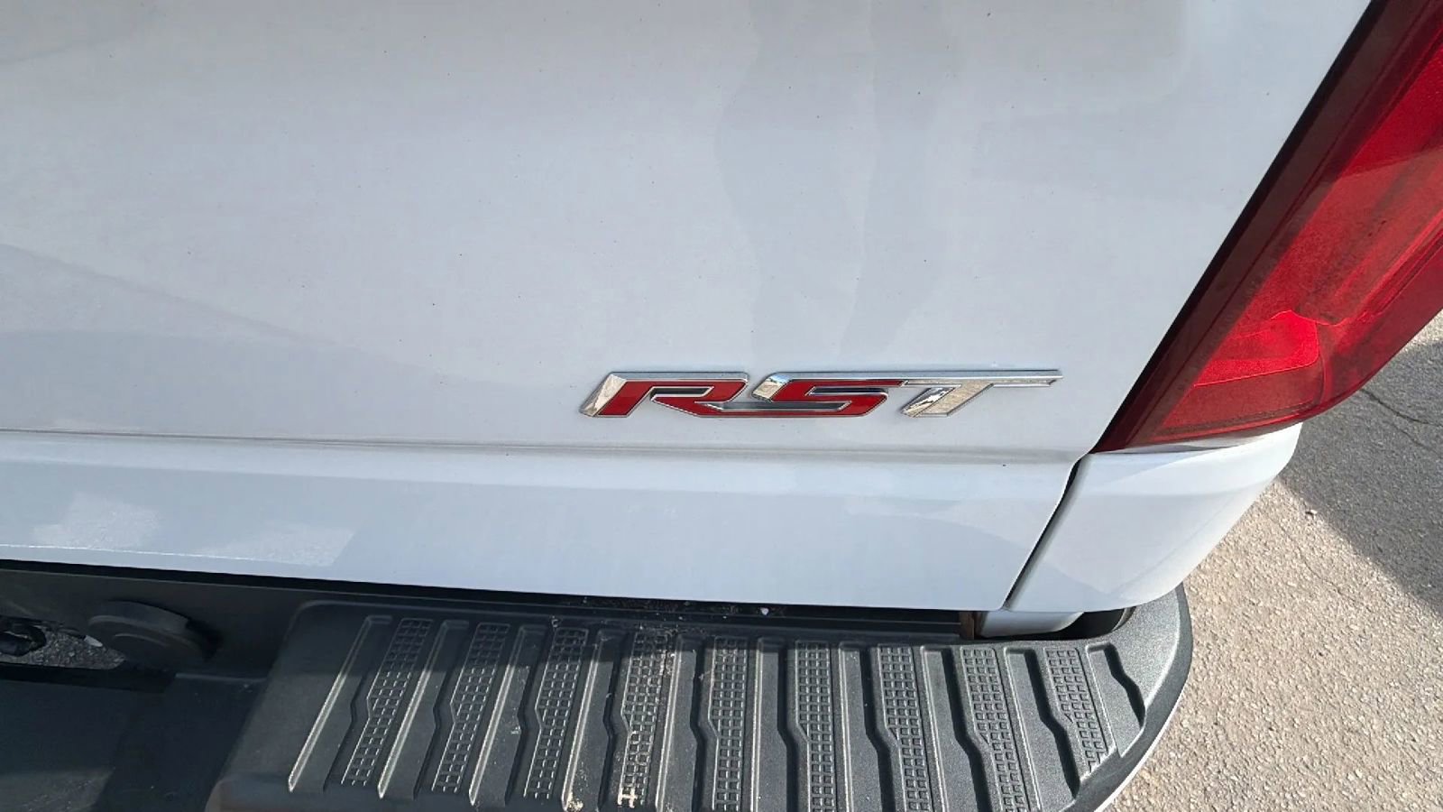 Used 2021 Chevrolet Silverado 1500 RST w/ Z71 Off-Road Package AWD/4WD image 18