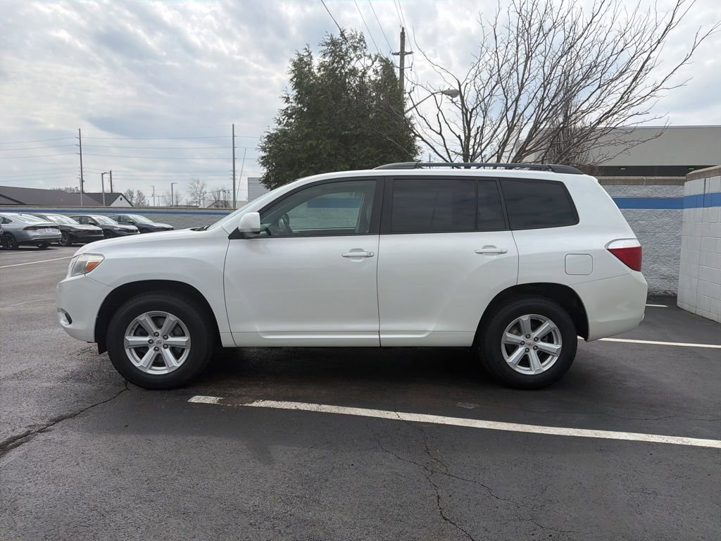 Used 2010 Toyota Highlander 2WD image 2
