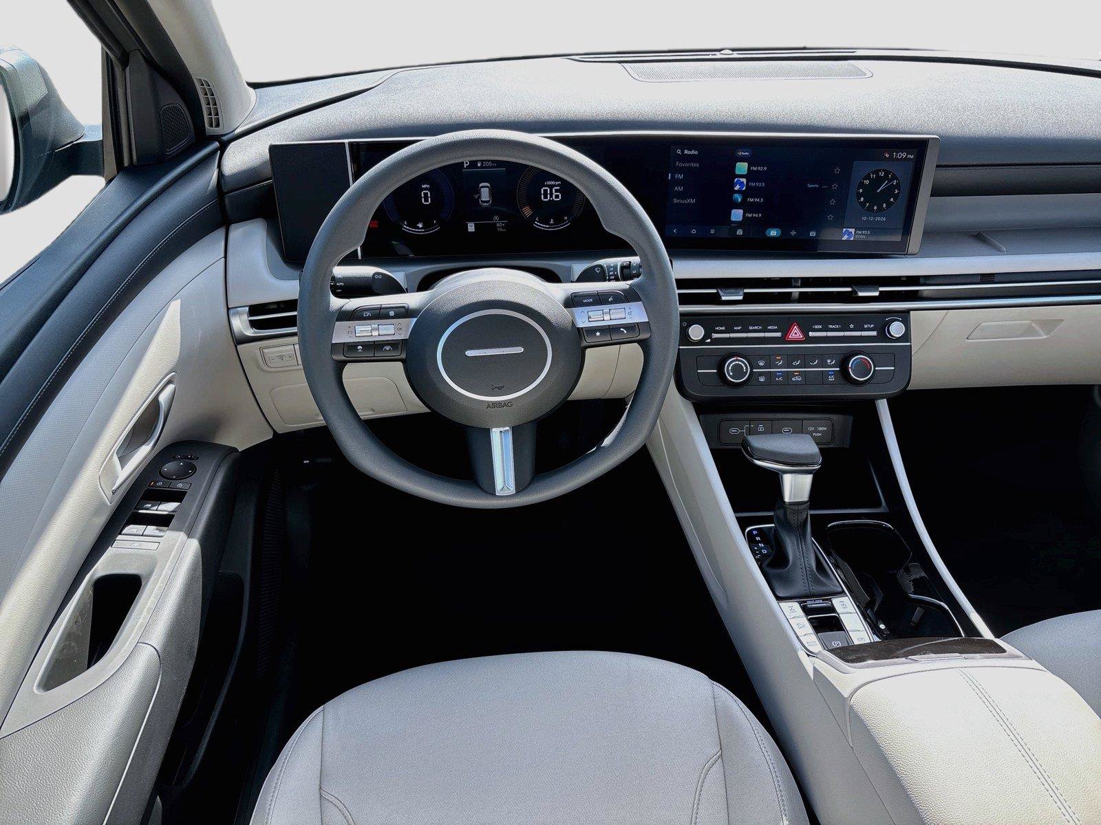 New 2026 Hyundai Tucson SE AWD/4WD image 2