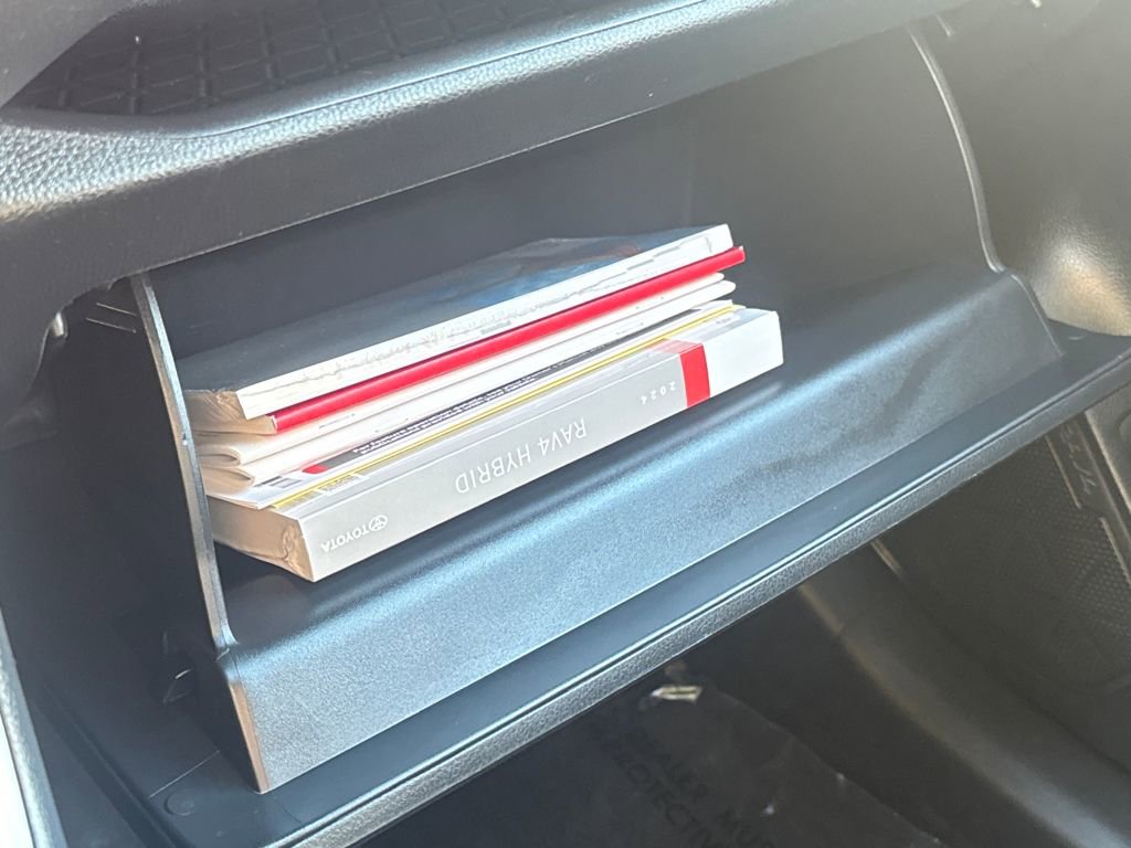 Used 2024 Toyota RAV4 XLE image 29