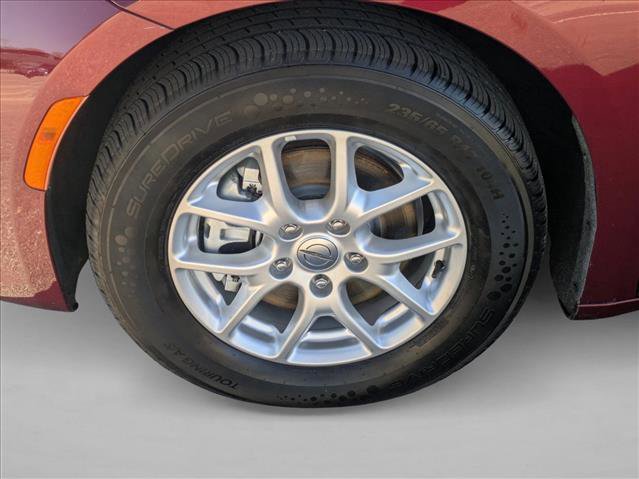 Used 2023 Chrysler Pacifica Touring-L image 21