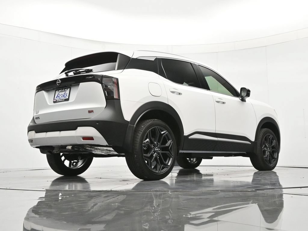 New 2026 Nissan Kicks SR FWD image 40