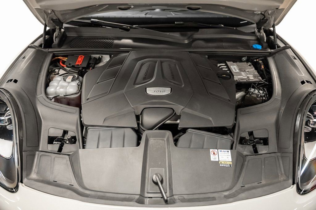 Used 2023 Porsche Cayenne Platinum Edition AWD/4WD image 59