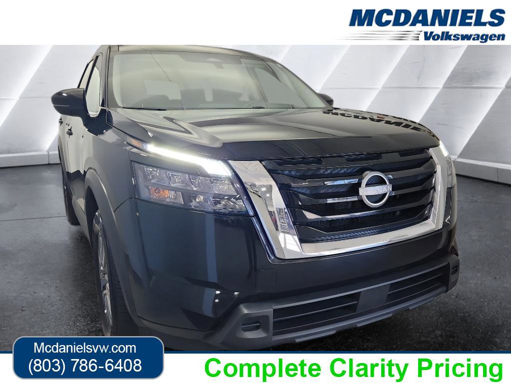 Used 2024 Nissan Pathfinder SV