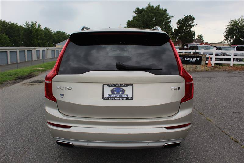 Used 2017 Volvo XC90 T5 Momentum AWD/4WD image 6