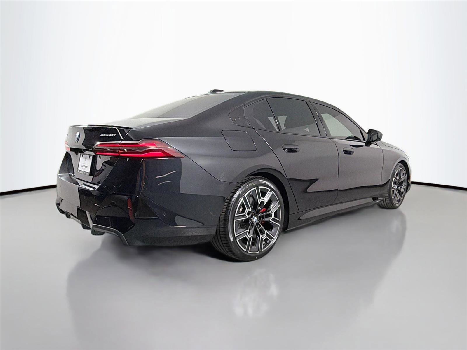 New 2026 BMW i5 eDrive40 w/ M Sport Package image 4