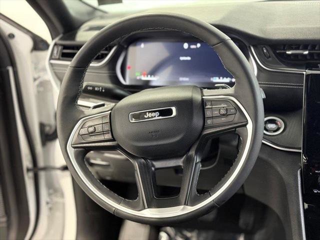 Certified 2024 Jeep Grand Cherokee Altitude image 26