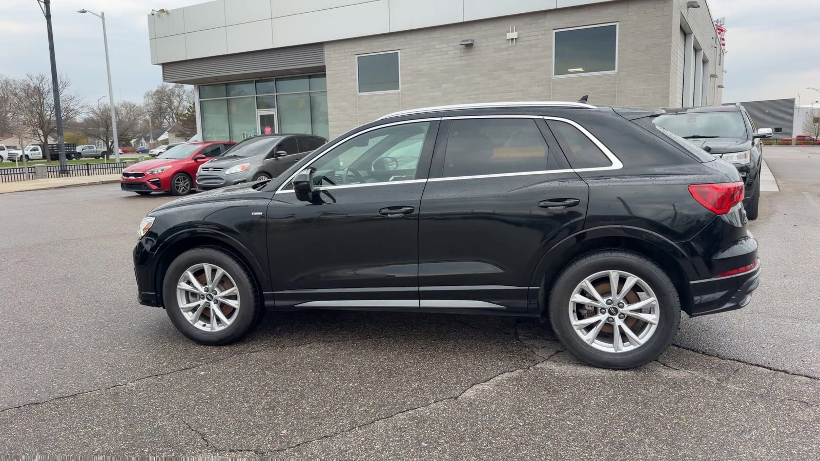 Used 2021 Audi Q3 2.0T Premium Plus w/ Premium Plus Package AWD/4WD image 7