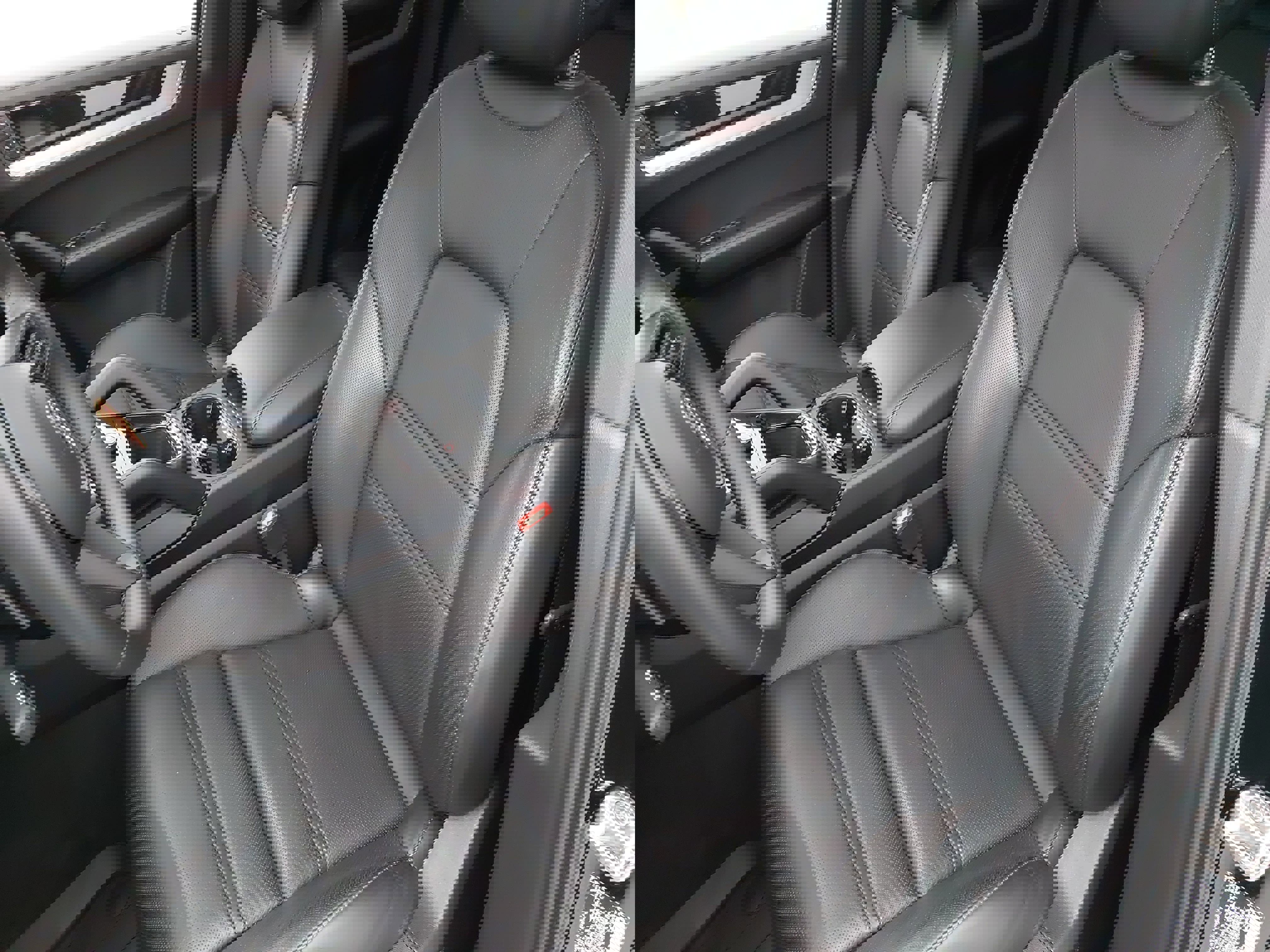 Used 2025 Porsche Cayenne Coupe w/ Premium Package Plus image 5