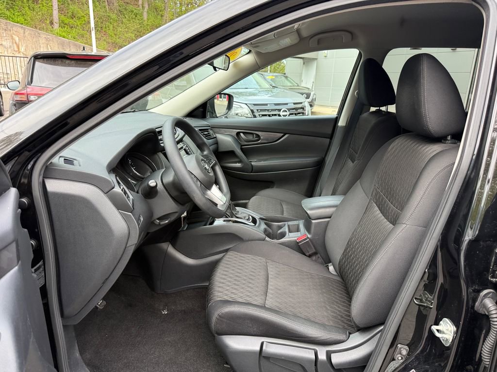 Used 2020 Nissan Rogue S AWD/4WD image 15