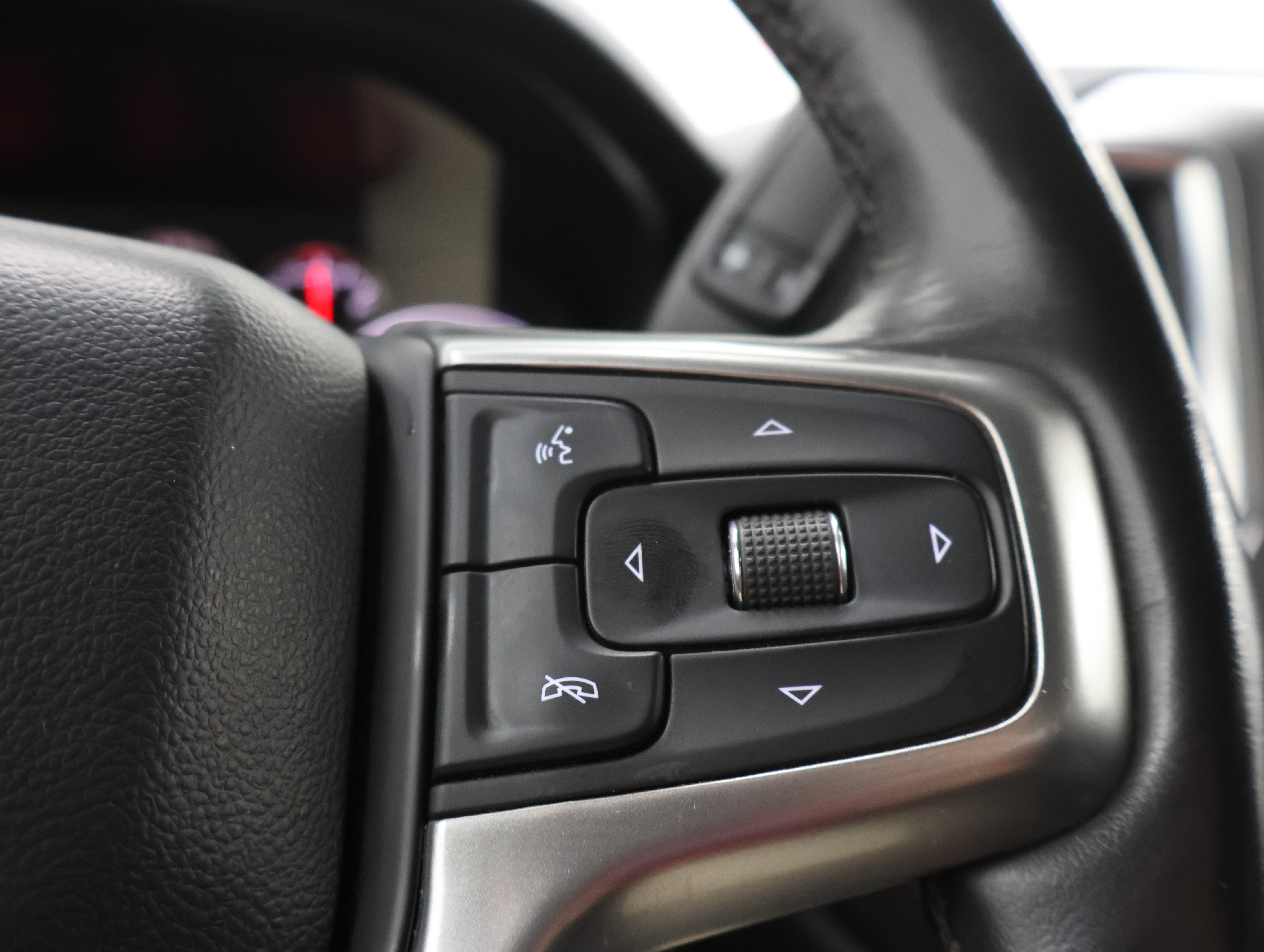 Used 2020 Chevrolet Silverado 1500 LT Trail Boss AWD/4WD image 14