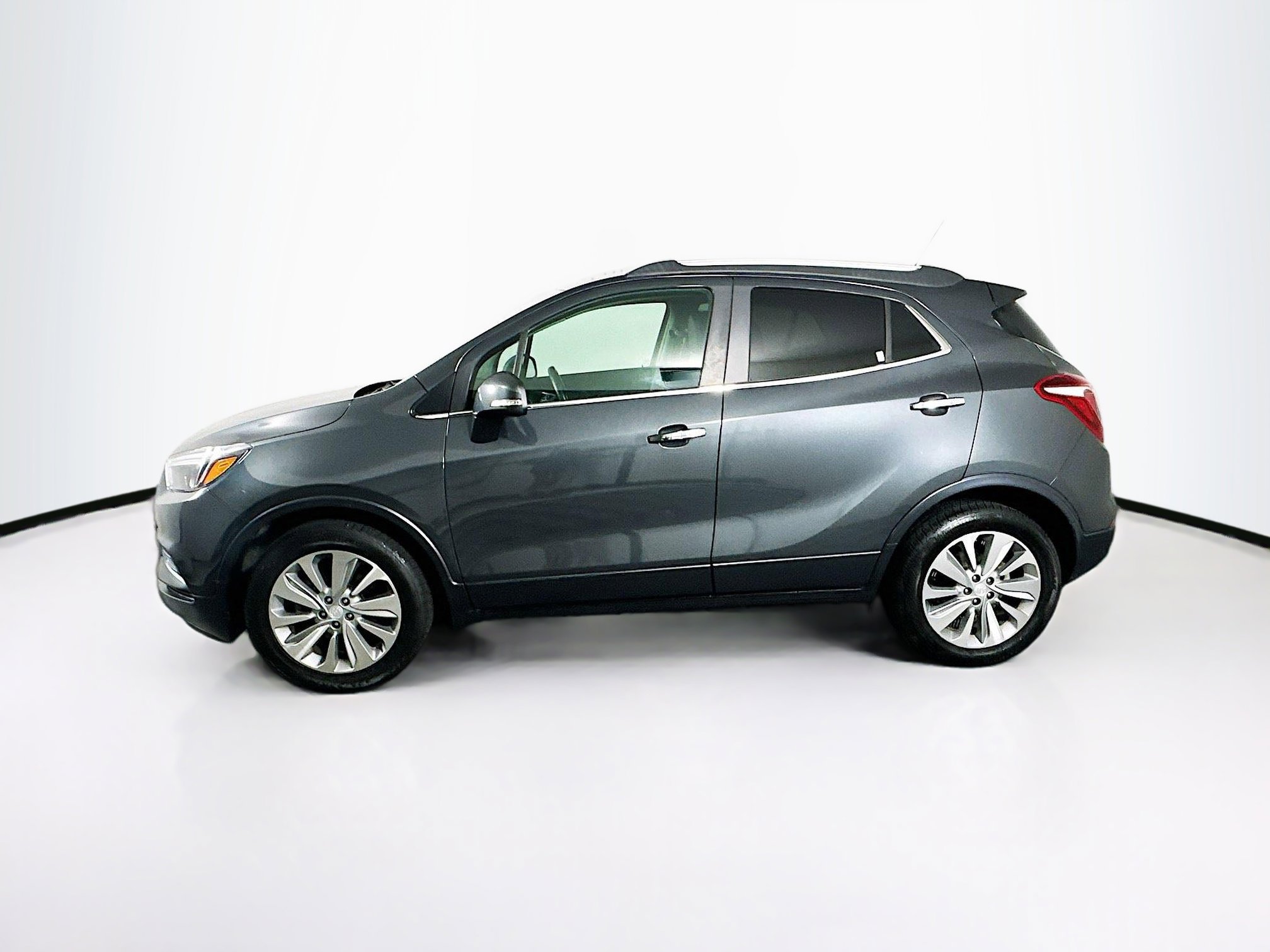 Used 2018 Buick Encore Preferred FWD image 4