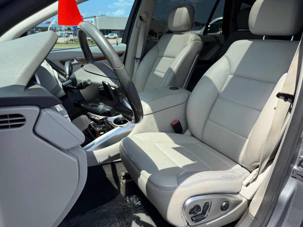 Used 2012 Mercedes-Benz R 350 4MATIC image 15