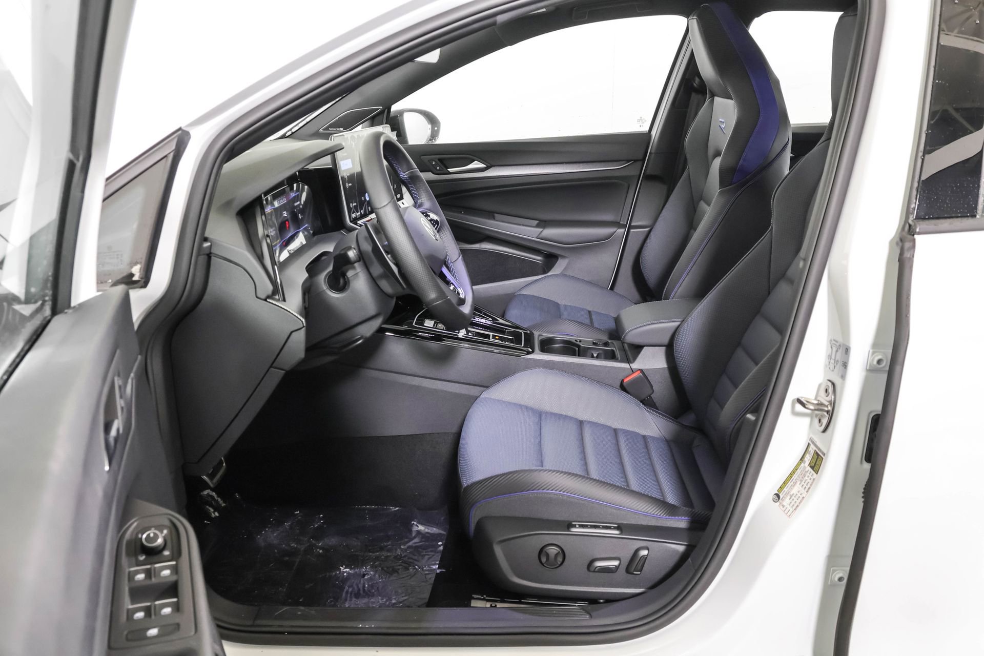 New 2026 Volkswagen Golf 2.0T image 5