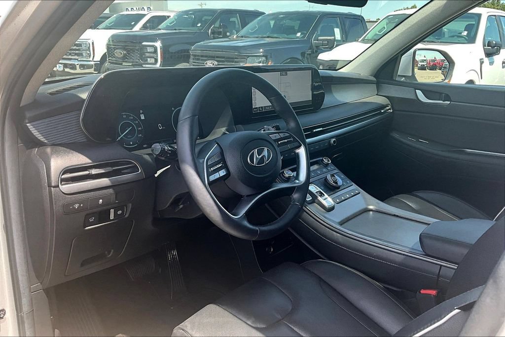 Used 2024 Hyundai Palisade Limited FWD image 13