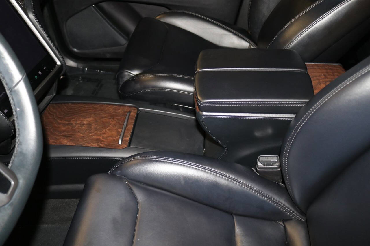 Used 2020 Tesla Model X image 62