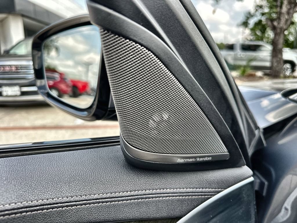 Used 2023 BMW M550i xDrive w/ Executive Package image 23