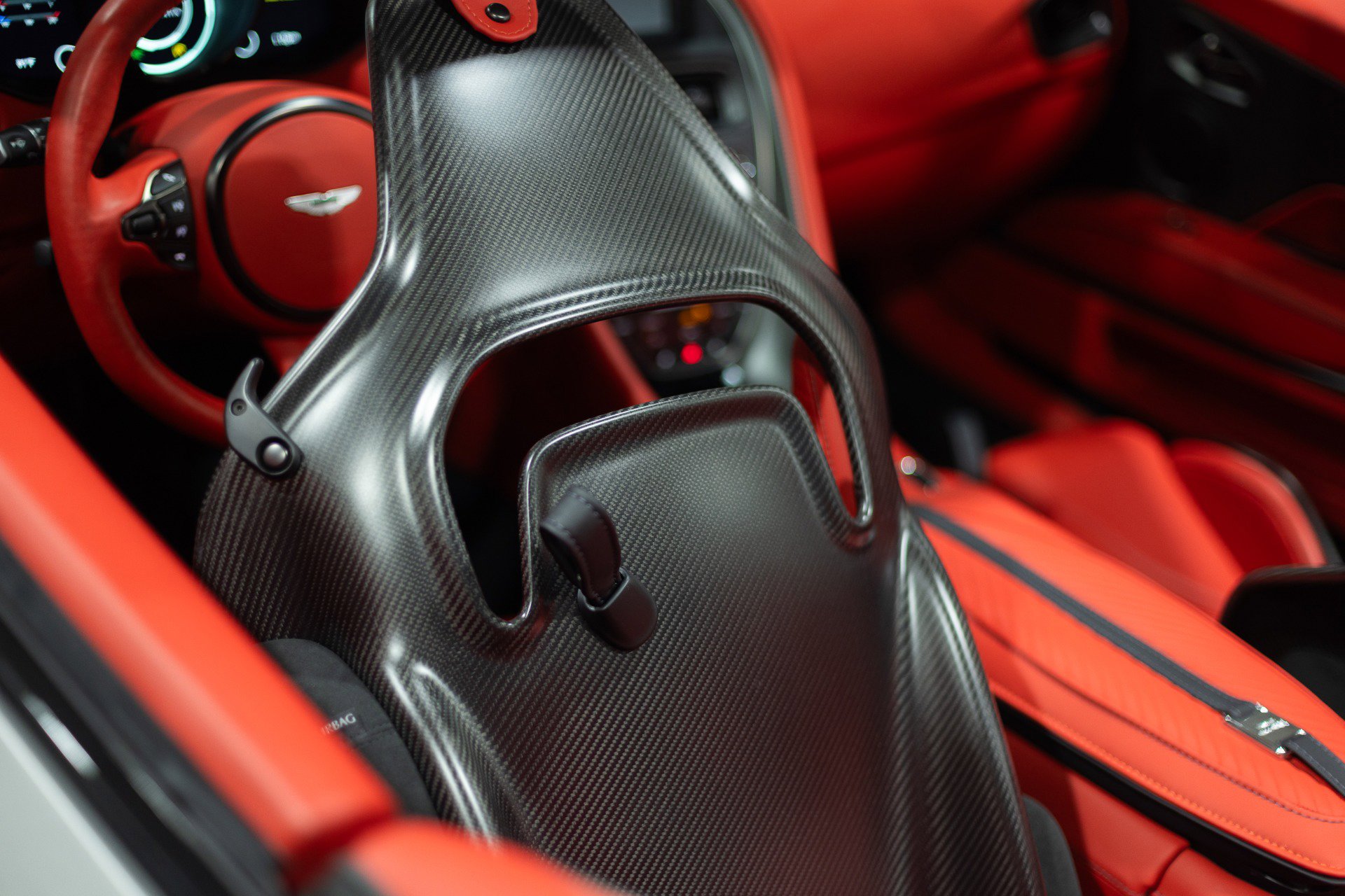 Used 2023 Aston Martin DBS Superleggera Volante image 22