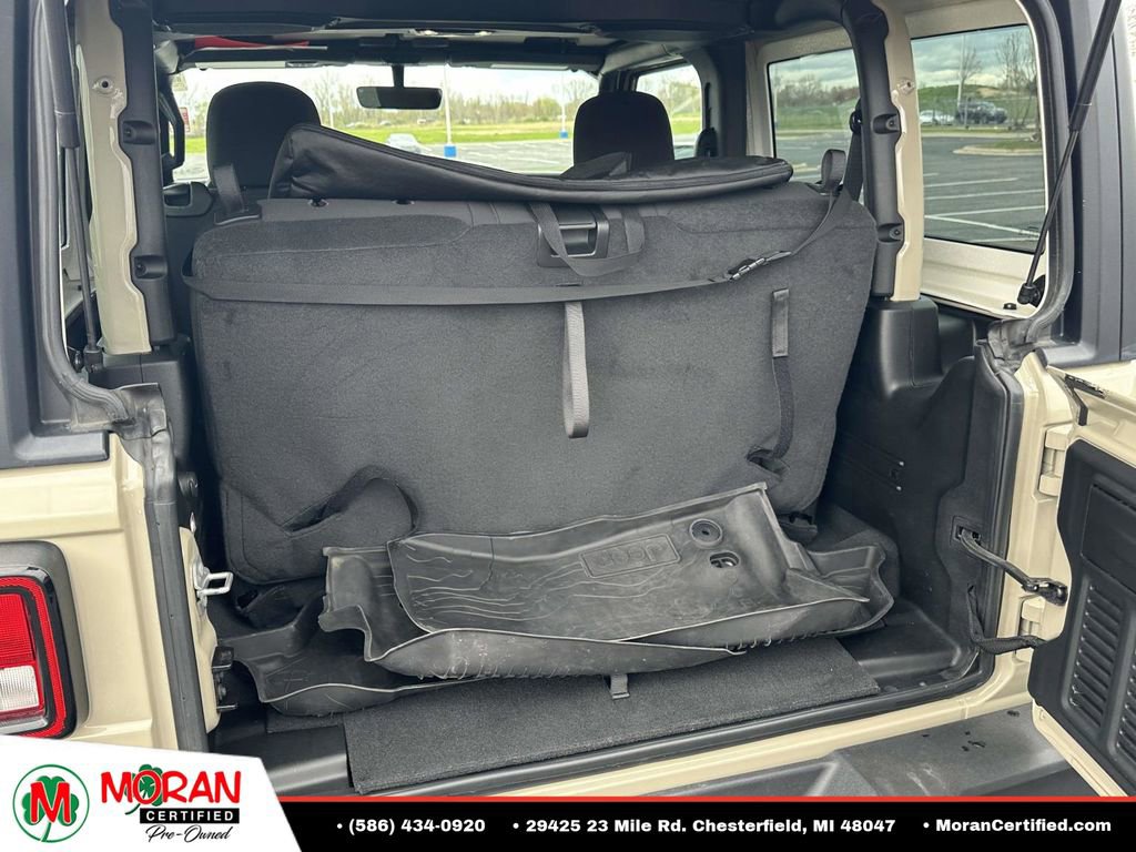 Used 2022 Jeep Wrangler Sport AWD/4WD image 12
