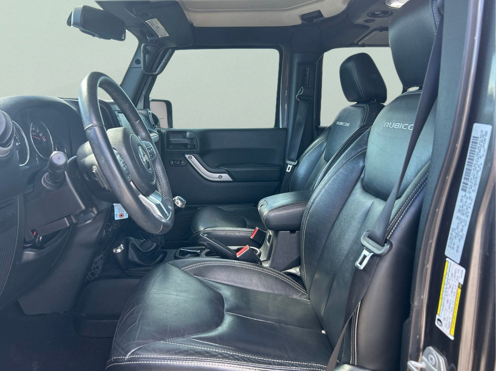 Used 2016 Jeep Wrangler Unlimited Rubicon AWD/4WD image 9