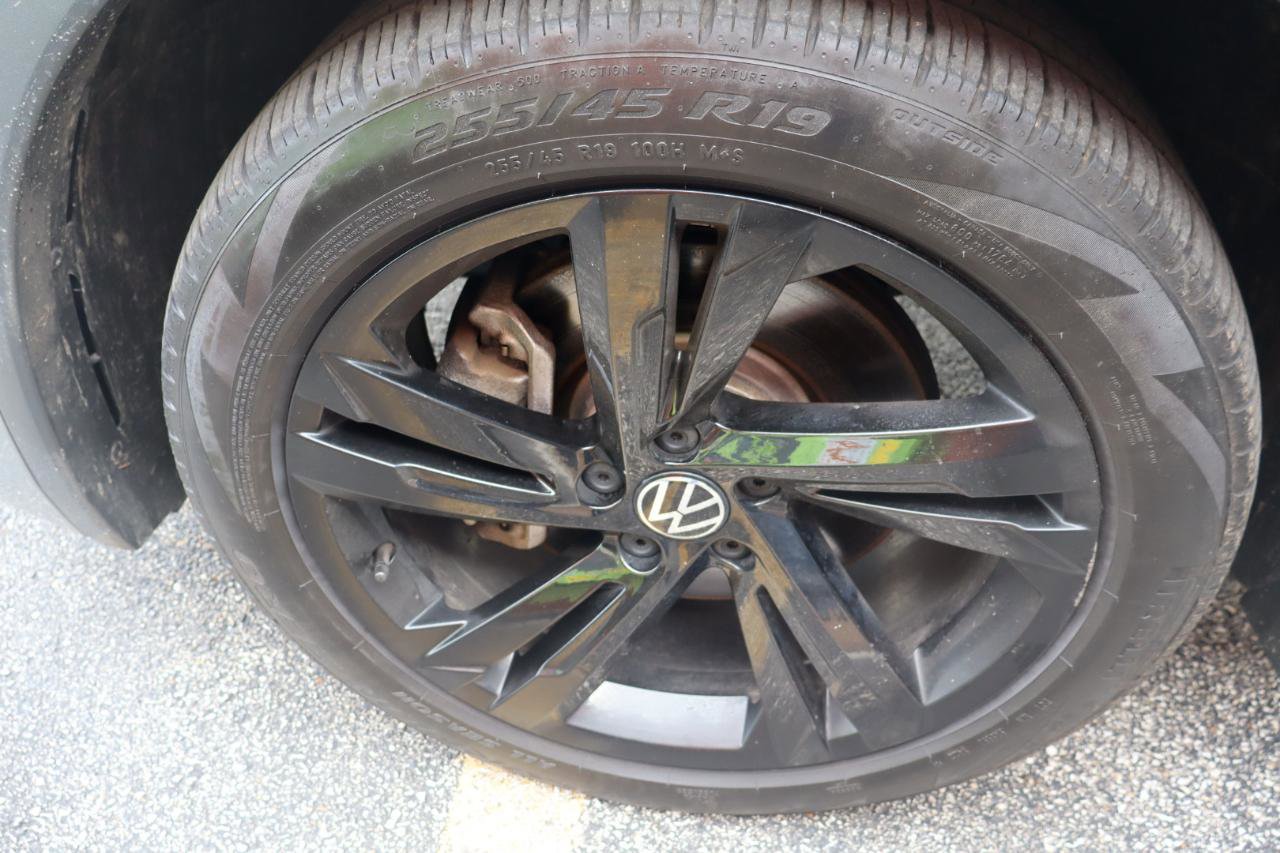 Used 2023 Volkswagen Tiguan SE R-Line AWD/4WD image 25