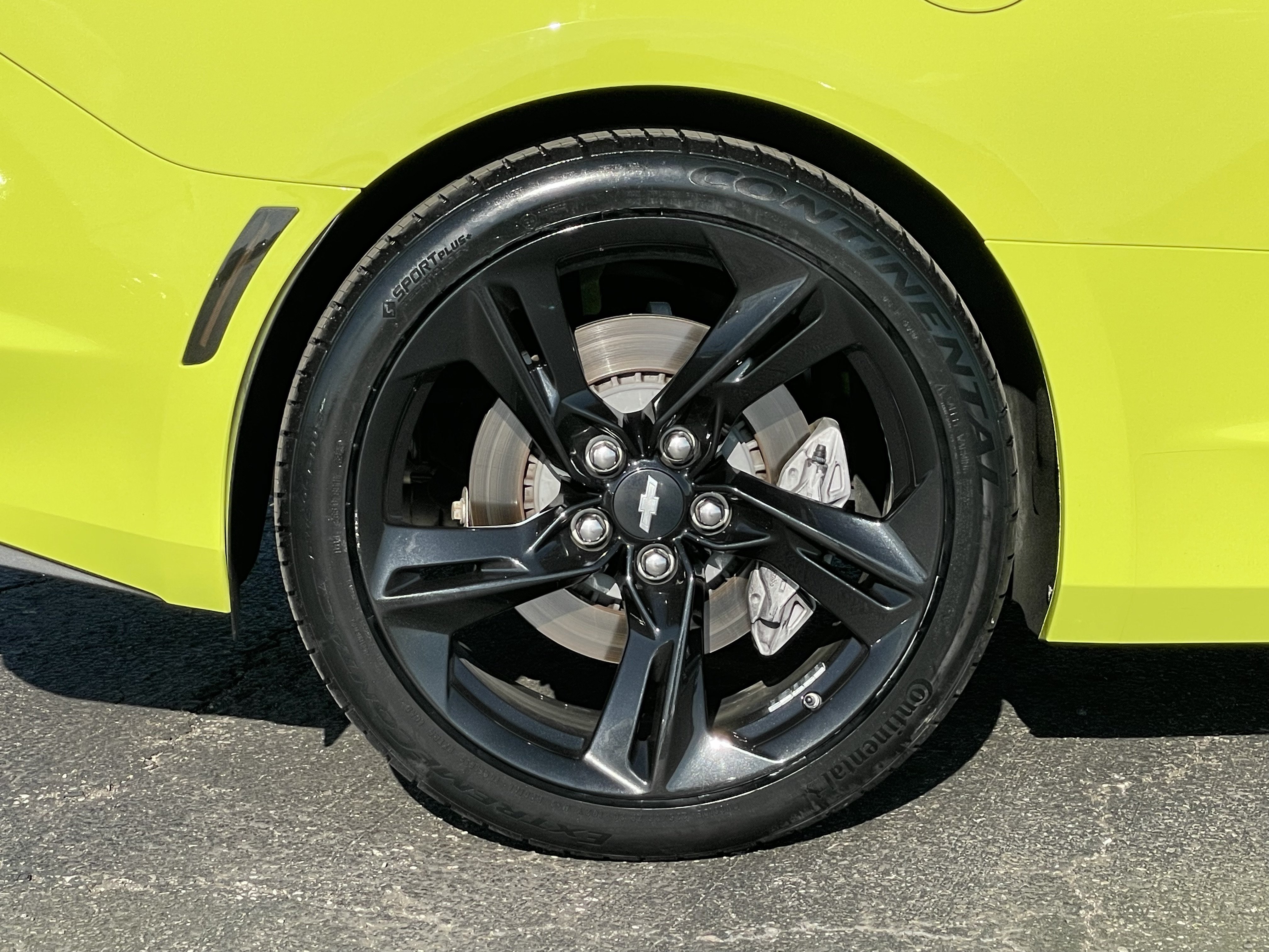 Certified 2019 Chevrolet Camaro SS w/ Black Appearance Package RWD image 10