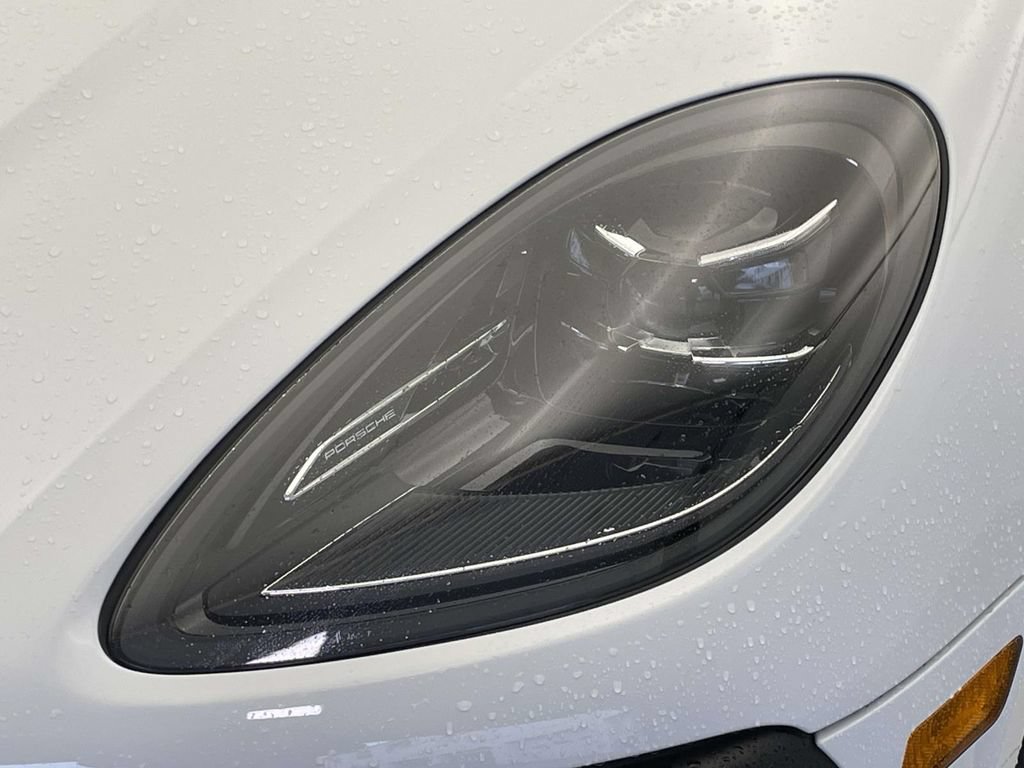 Certified 2025 Porsche Macan AWD/4WD image 15