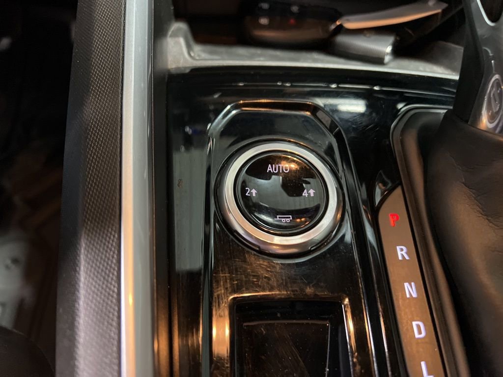 Used 2025 Chevrolet Colorado LT w/ LT Convenience Package image 34