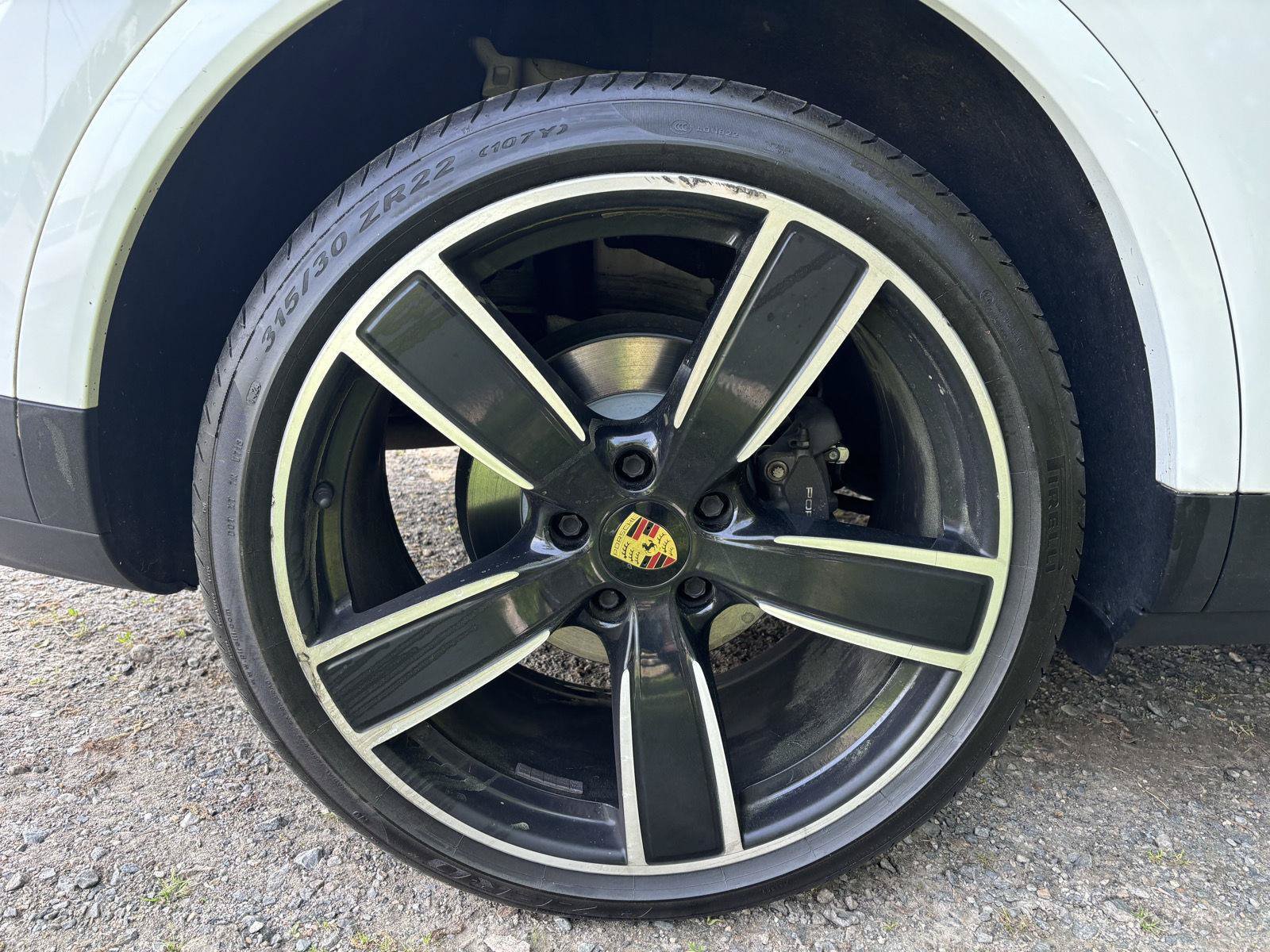 Used 2019 Porsche Cayenne w/ Premium Plus Package AWD/4WD image 26