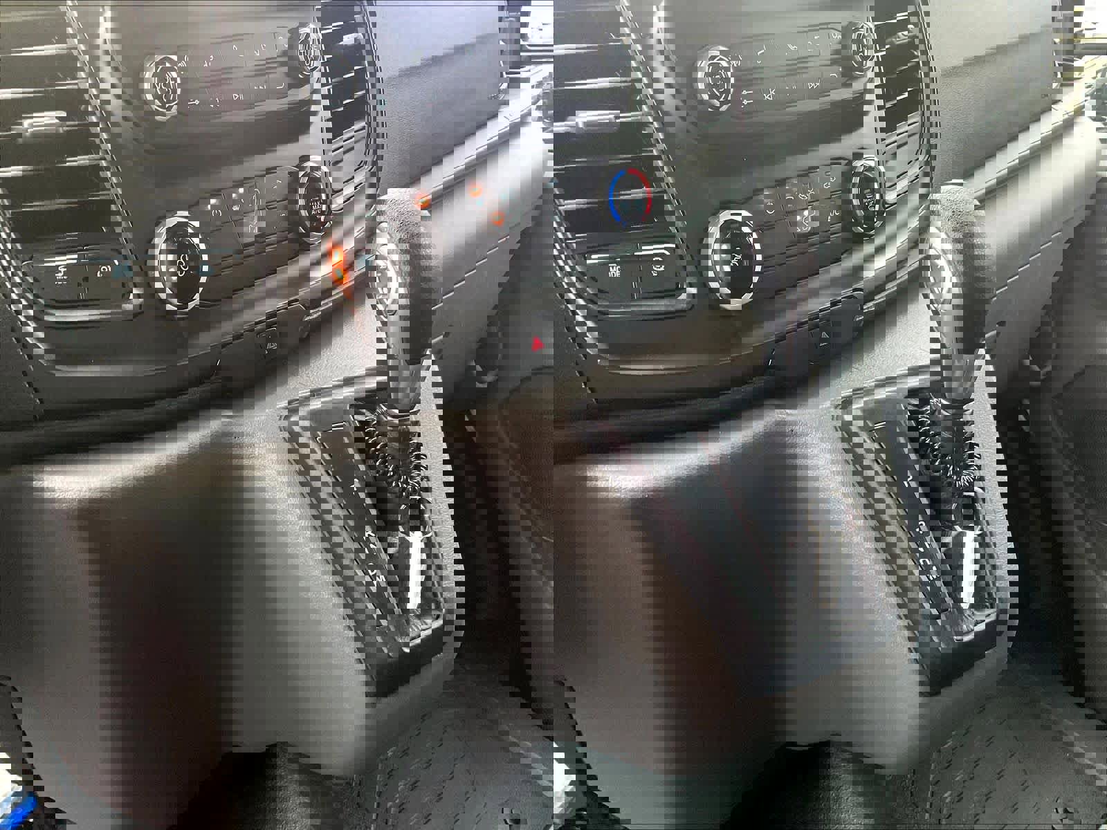 Used 2022 Ford Transit 350 DRW image 19