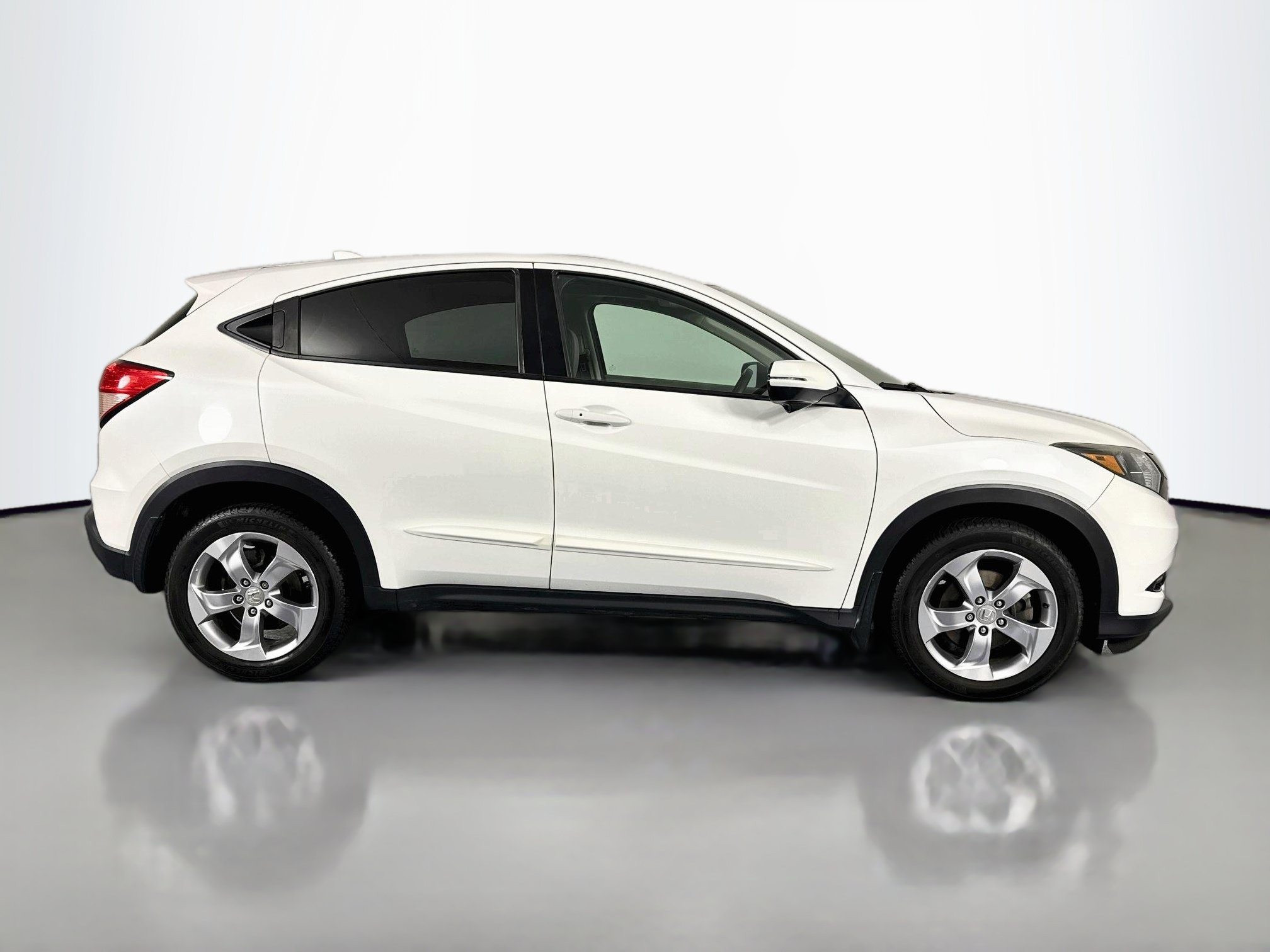 Certified 2017 Honda HR-V EX image 4