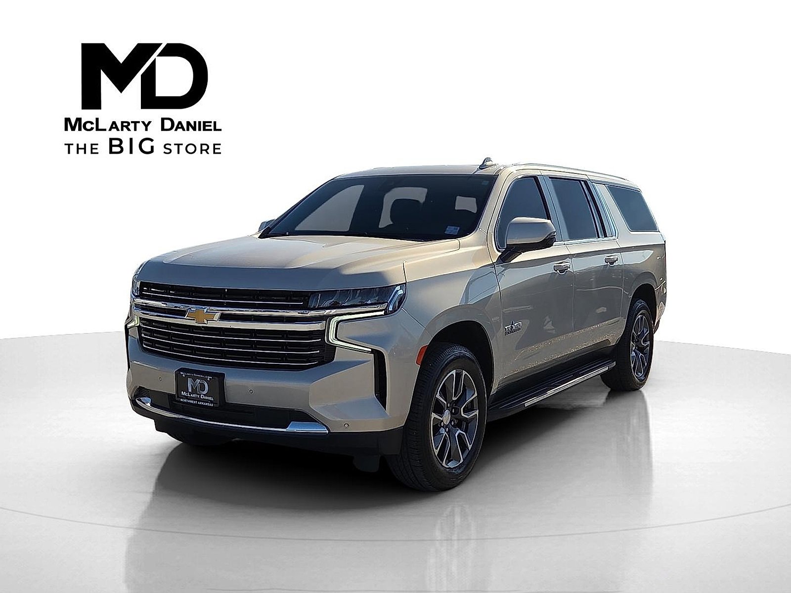 Used 2021 Chevrolet Suburban LT w/ LT Signature Package image 2