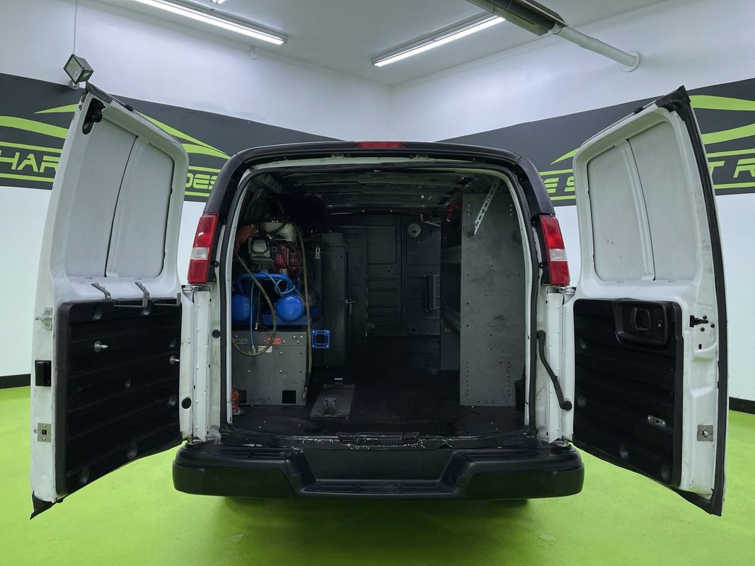 Used 2019 Chevrolet Express 3500 Extended w/ Driver Convenience Package image 9