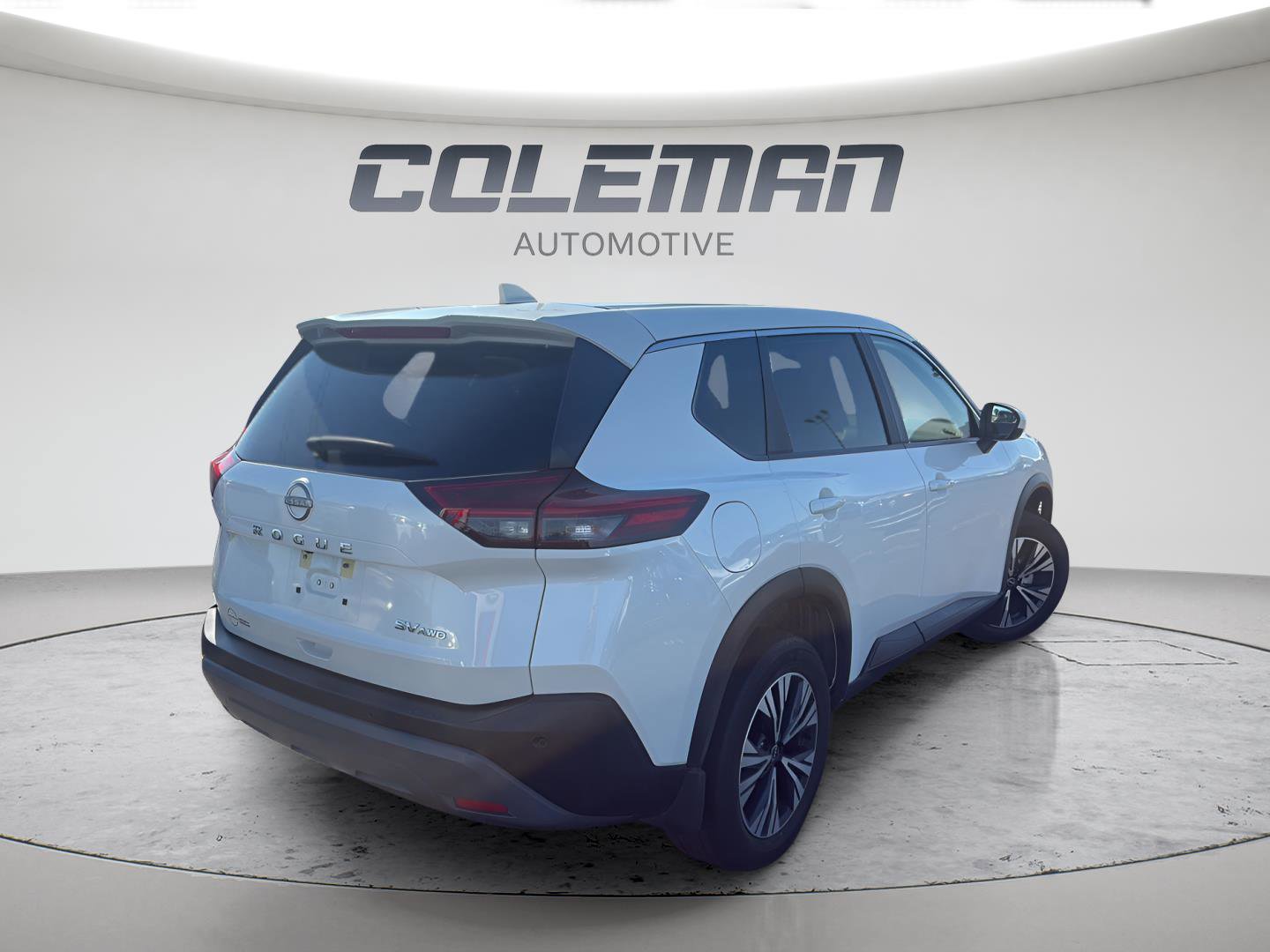 Used 2023 Nissan Rogue SV image 8