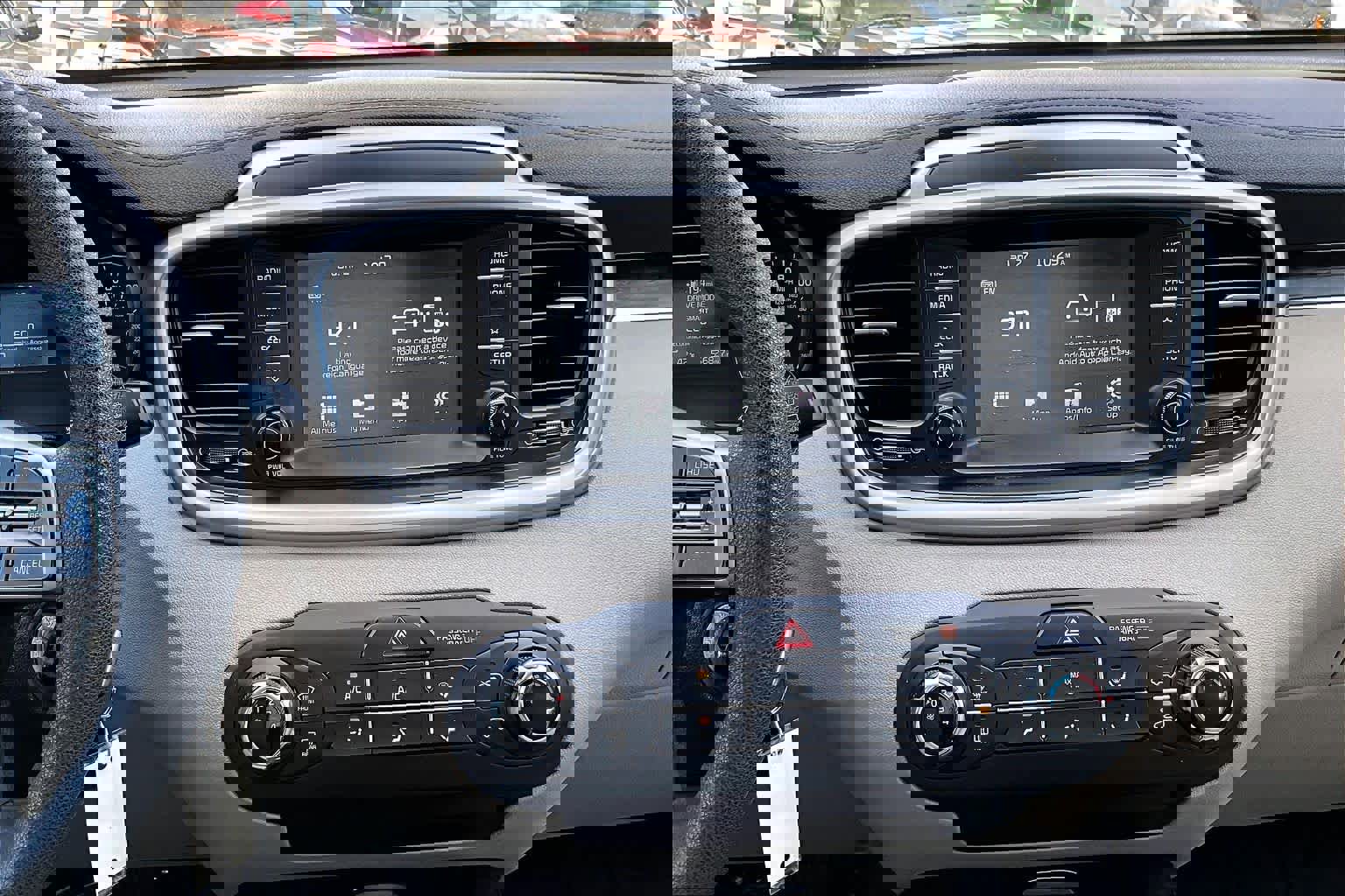 Used 2019 Kia Sorento LX image 7