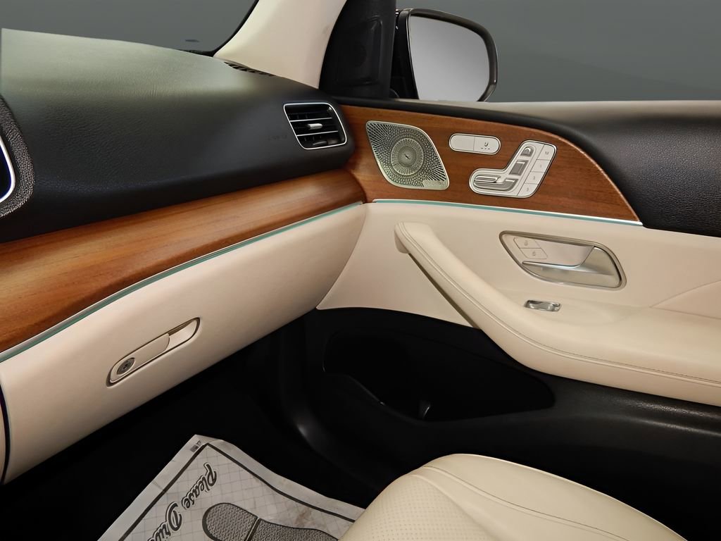 Used 2022 Mercedes-Benz GLE 350 4MATIC w/ AMG Line Exterior image 17