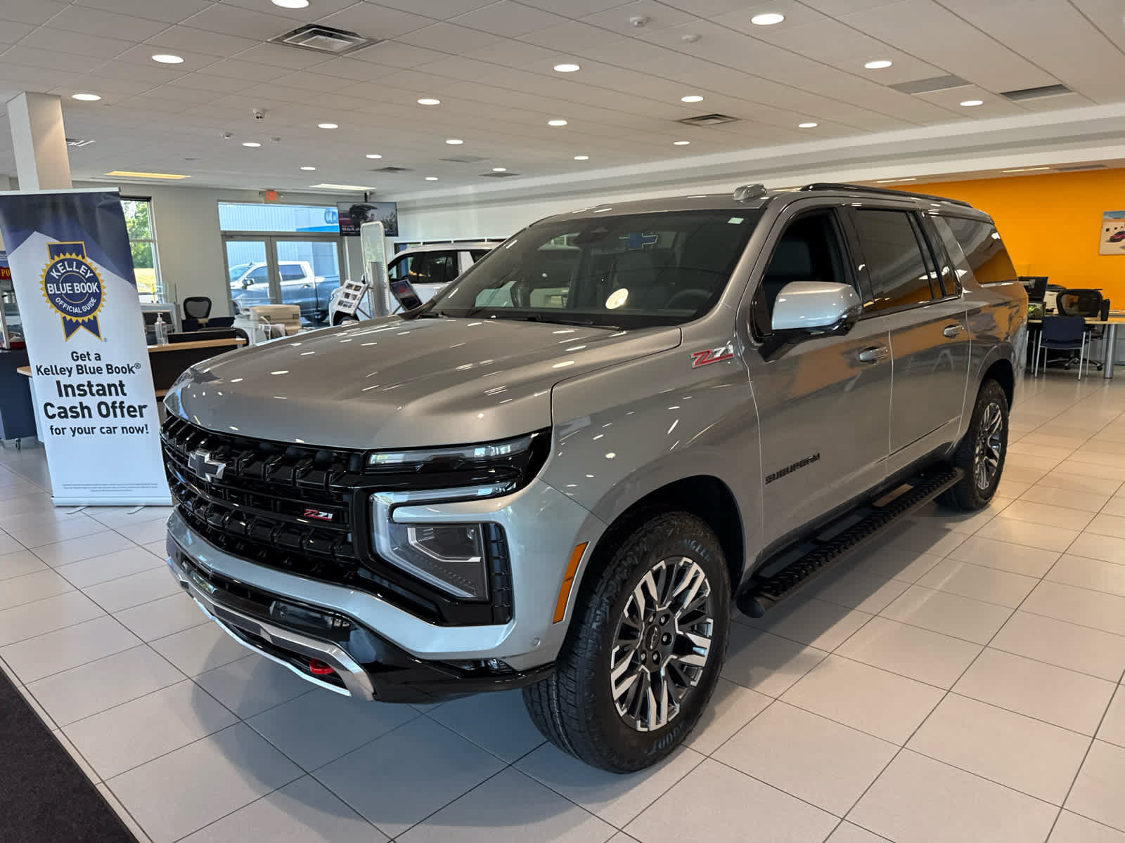 New 2026 Chevrolet Suburban Z71 w/ Z71 Off-Road Package AWD/4WD image 8