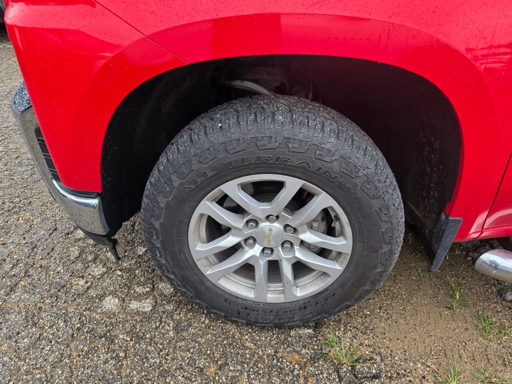 Used 2019 Chevrolet Silverado 1500 LT w/ All-Star Edition AWD/4WD image 3