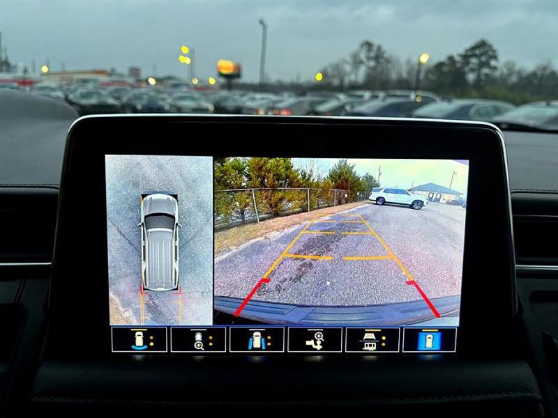 Used 2021 Chevrolet Suburban High Country w/ Premium Package image 23