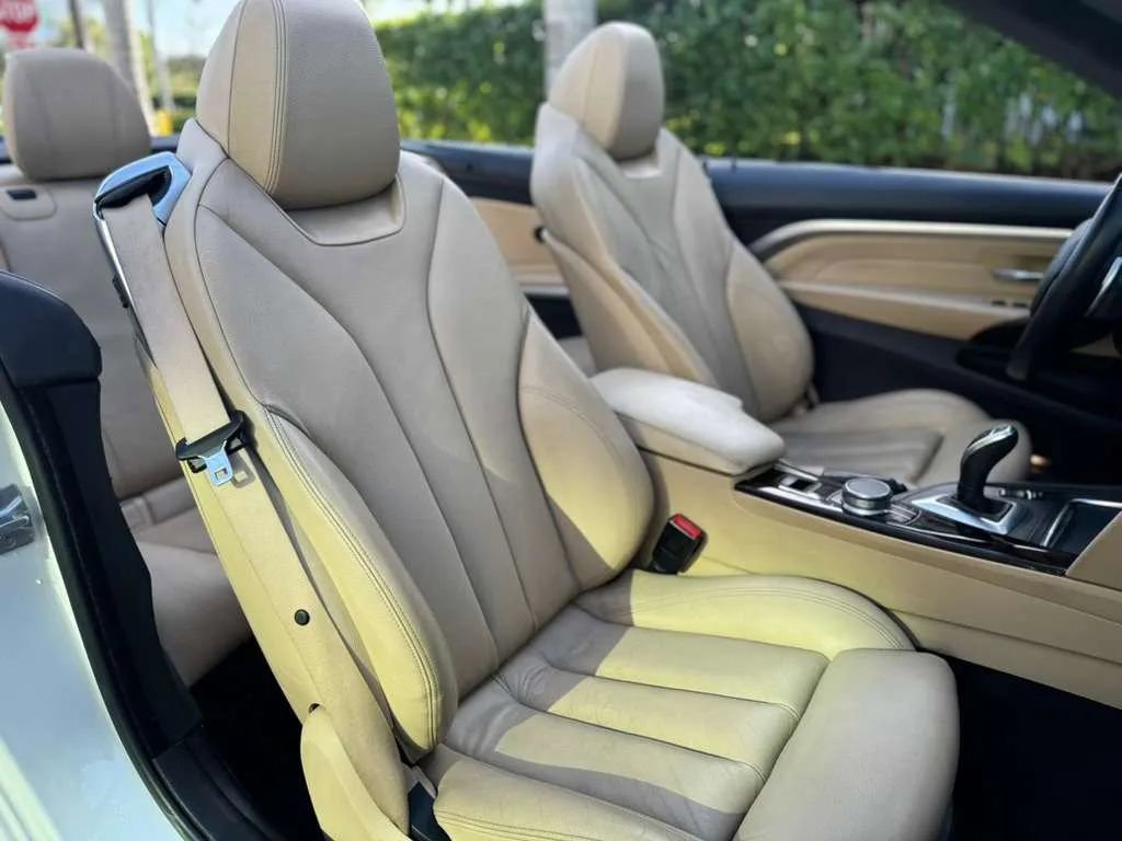 Used 2018 BMW 440i xDrive Convertible image 12