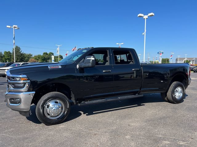 New 2026 RAM 3500 Tradesman AWD/4WD image 3