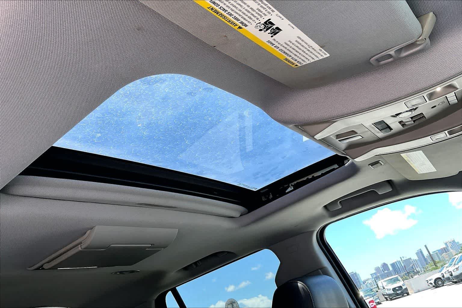 Used 2015 Chevrolet Tahoe LTZ AWD/4WD image 30
